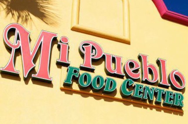 Mi Pueblo signage