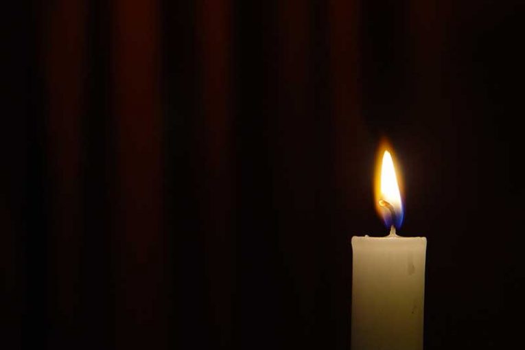 obit-candle
