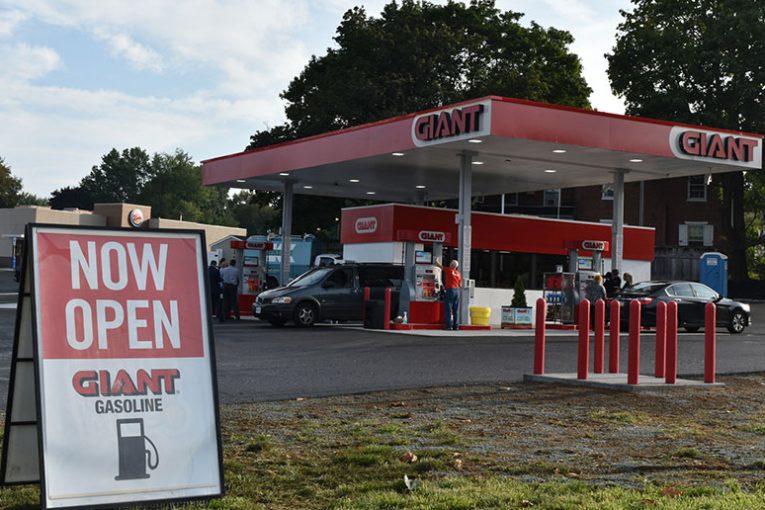 Lititz, Pa. Giant fuel station
