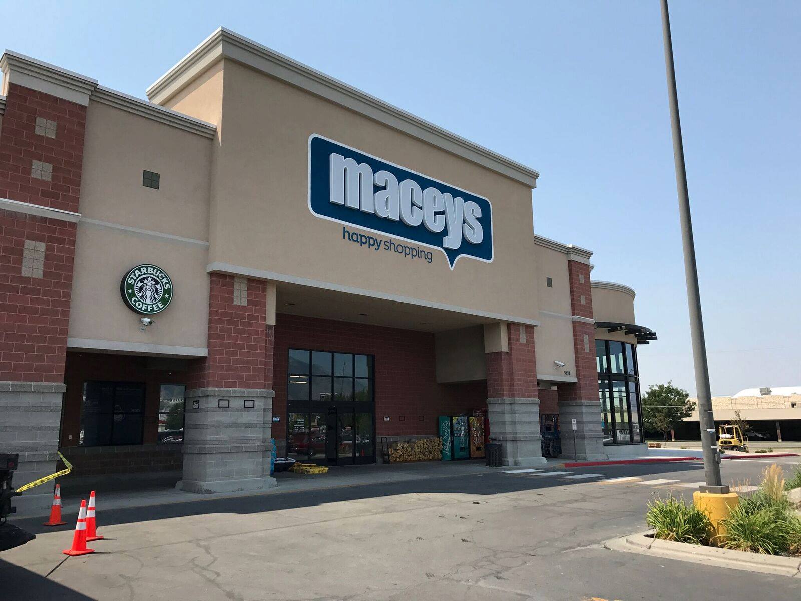 Macey’s Offers ‘AllNew’ Shopping Experience With Murray Store