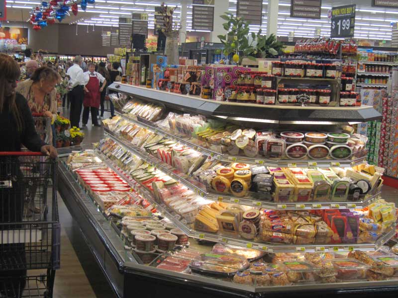 Stater Bros. Store Opening, Norco, California, Nov. 15, 2017 Shelby